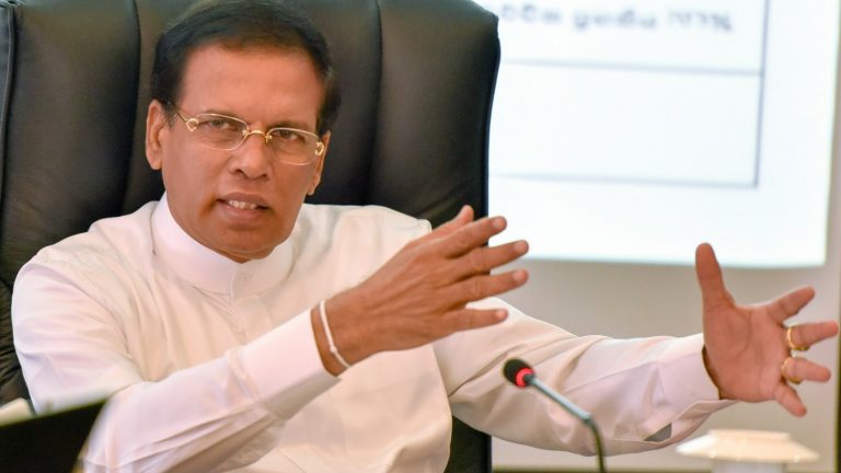 ජනපති – අගමැති වත්කම් ඉල්ලූ සංවිධාන වලට සිරිසේනගෙන් තරවටුවක්