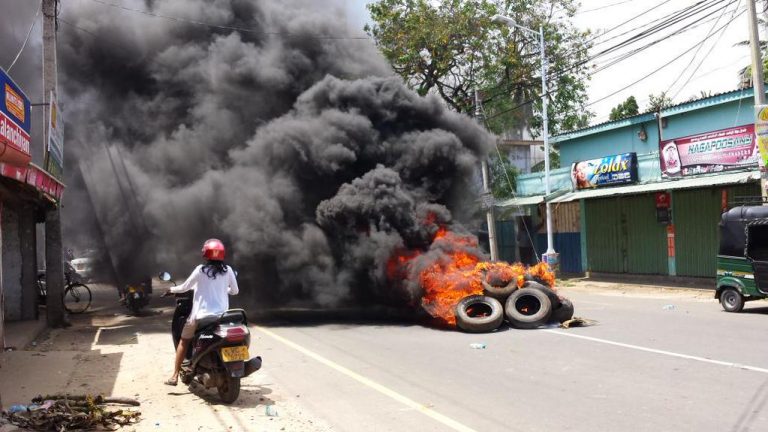 දකුණේ දී  මැරකම් උතුරේදී කොටිකම් වීම – සුනිල් ජයසේකර