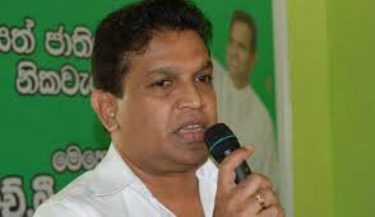 දශක ගණනාවක් සේවය  කල සුදත් චන්ද්‍රසේකරගෙන් රනිල් වික්‍රමසිංහට දෝශාභියෝගයක්