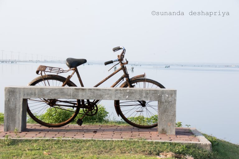 හායි හූයි බබි ආච්චිගෙ බයිසිකලේ!  – සුනන්ද දේශප්‍රිය