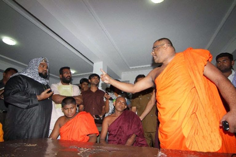 ඥාණසාර නිදහස් කිරීම අධිකරණයට අපහාසයක් – ලාල් විජේනායක