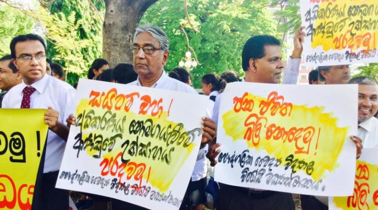 මෝඩ සීයලාගේ රට ‌‌වෙනස් කරන ‌ගෝටා දැක්ම: විදෙස් සරසවිවලට ‌මෙරට නිදහස් අධ්‍යාපන කලාපයක් සහ පුද්ගලික වරලත් විශ්වවිද්‍යාල!