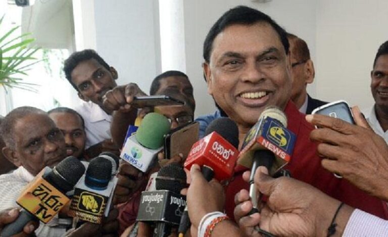 නීතිපතිවරයාට ලියුම් යවා නඩු අස්කර ගැනීම:  බැසිල්ට එරෙහි දිවි නැගුම ලිත් නඩුවටත් අබ සරණයි! 