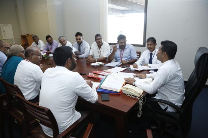 නිදහස් මාධ්ය ව්යාපාරය සහ ඇමති හමුව