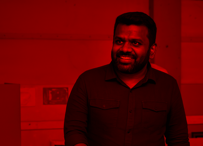 අනුරට රතු එලියක්