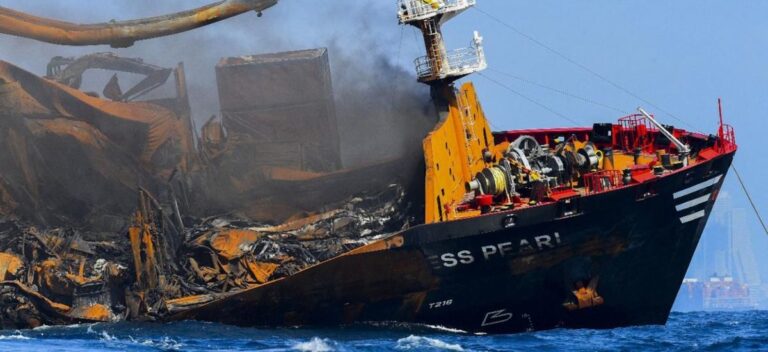 නීතිපතිට වැදුණූ අතුල් පහර සමඟ උගුල් මැද රට දින වූ එක්ස්ප්‍රස් පර්ල් නඩු තීන්දුව දීර්ඝ ලෙස  – සරෝජ් පතිරණ