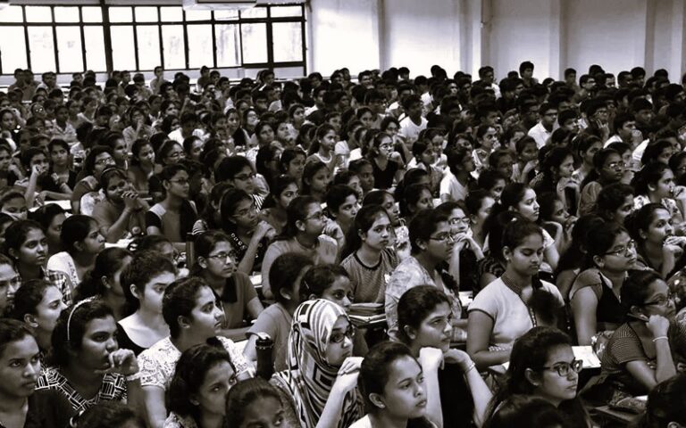 ටියුෂන් වසංගතය: පසුගිය වසරේ ගම්පහ දරුවන් 19ක් සියදිවි නසාගෙන!