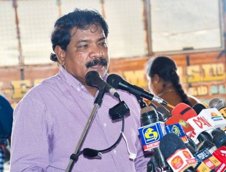 රනිල් සහ මහින්ද අංක එකේ හොරු’ –  ධීවර ඇමති යාපනයේදී