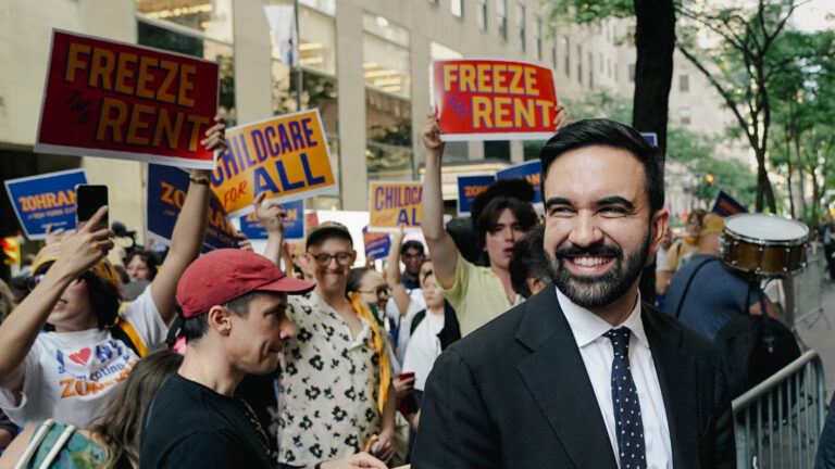 සමාජවාදය හෝ ම්ලේච්ඡත්වය  ඇමරිකානු වමේ ඉතිහාසය පුනර්ජීවනය කිරීම –  එරික් රොස්