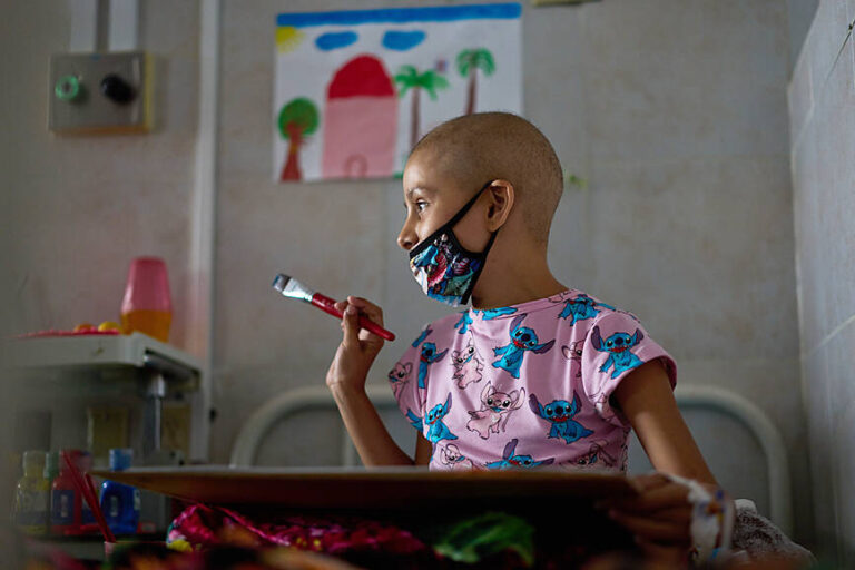 එක්සත් ජනපද සම්බාධක යටතේ, කියුබාවේ සෞඛ්‍ය පද්ධතිය පැවැත්ම සඳහා සටනක; රෝගී දරුවන් 1000 ගනණක් අවදානමේ!